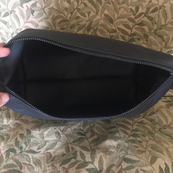 💥SALE💥 Black Bag - Picture 5 of 7